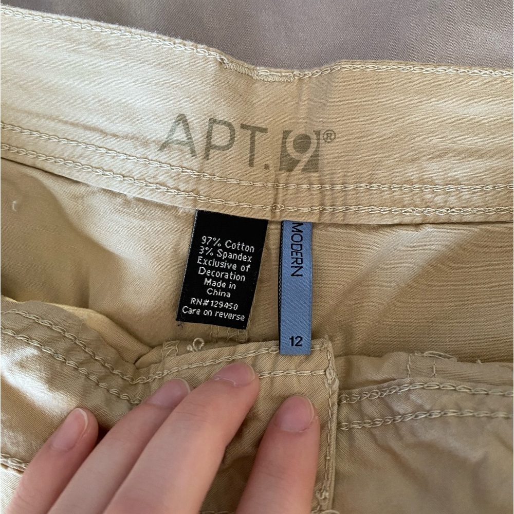 Apt 9 Tan cargo shorts size 12 - Picture 2 of 3